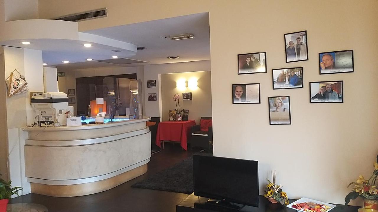 Cavalieri Del Tau Hotel Altopascio Ngoại thất bức ảnh